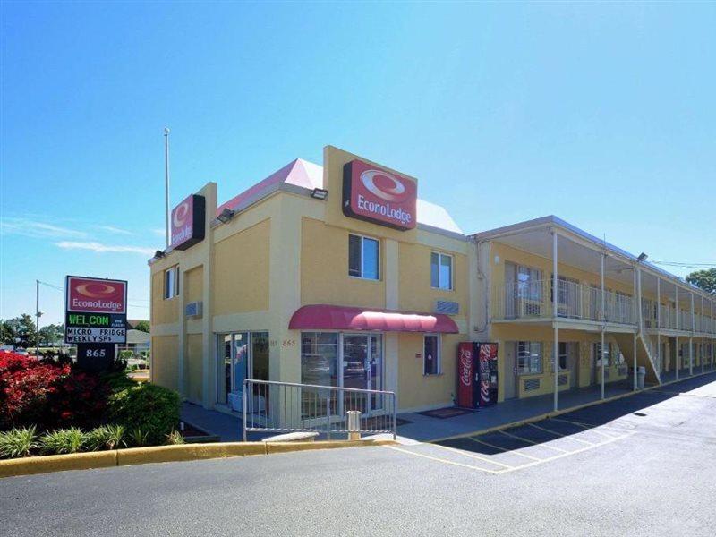 Econo Lodge At Military Circle Норфолк Екстер'єр фото