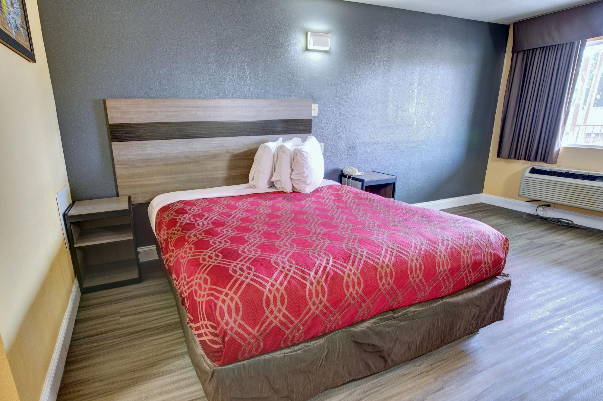 Econo Lodge At Military Circle Норфолк Екстер'єр фото