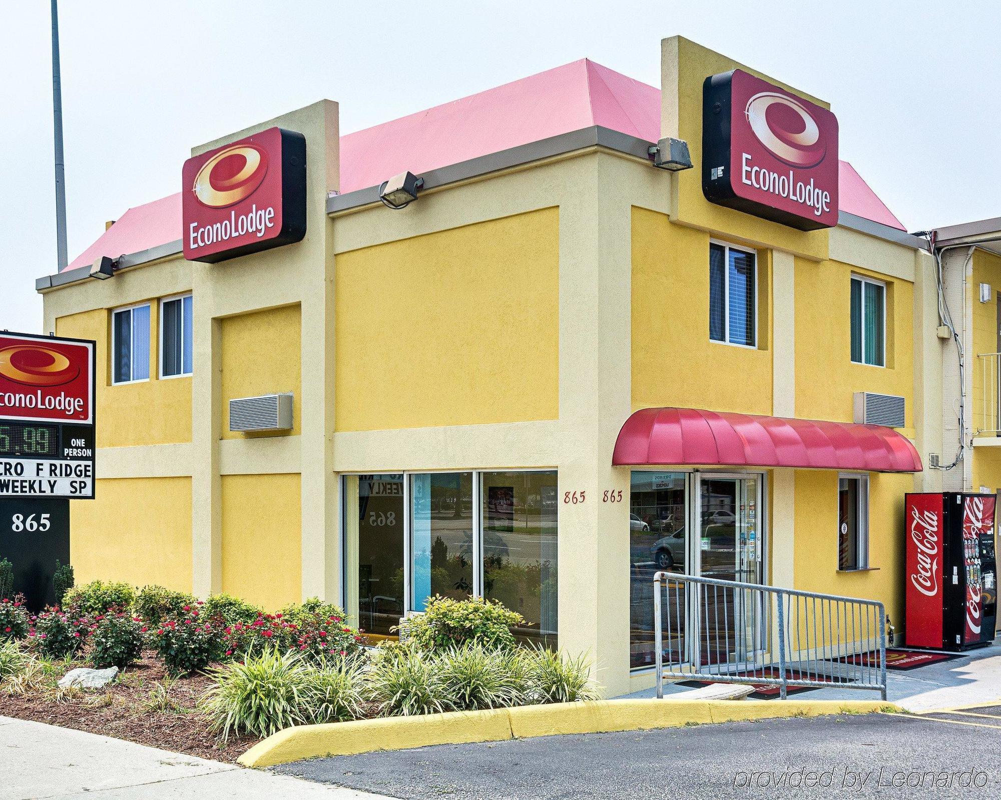 Econo Lodge At Military Circle Норфолк Екстер'єр фото
