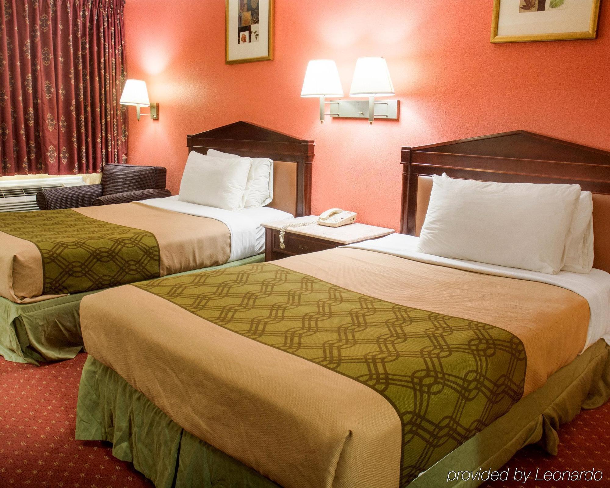 Econo Lodge At Military Circle Норфолк Екстер'єр фото